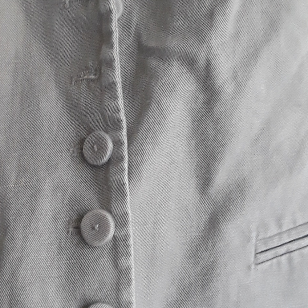 5-button Gray Vest - Picture 2 of 3